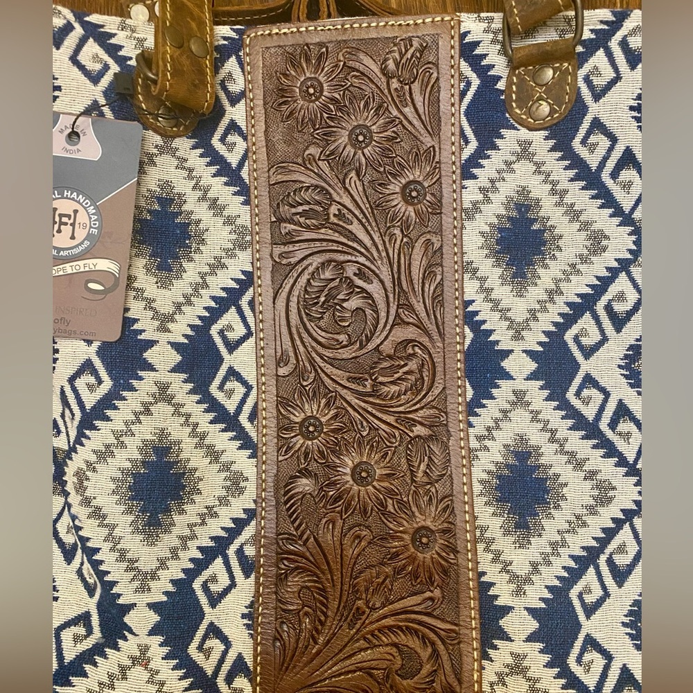 New repurposed leather with repurposed blue & white fabric - Picture 2 of 8